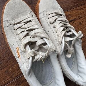 Puma Cream Sneakers with Gum Sole
